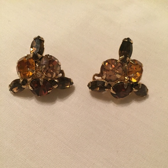 VINTAGE ALICE CAVINESS CLUSTER OF CRYSTAL EARRINGS - Picture 1 of 3